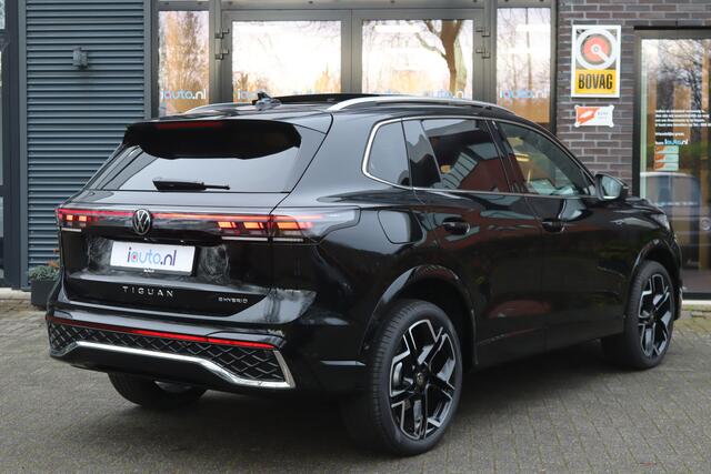 Volkswagen TIGUAN 1.5 eHybrid 272pk R-Line Edition Pano/IQ.Light/Camera/Keyless/ACC/DCC/ErgoActive/Dodehoek/20"/Trekhaak wegkl.