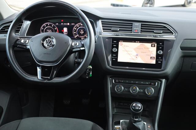 Volkswagen TIGUAN 1.4 TSI Highline 125PK / 92kW, Advance panoramadak, Parkeercamera, LED plus, wegklapbare trekhaak, digital cockpit, adaptieve cruise control, stoelverwarming, navigatie, NL auto dealeronderhouden