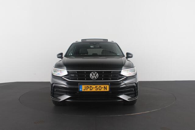 Volkswagen TIGUAN 1.5 TSI R-Line Business Premium Black Style Full option! Leer/Memory/H&K/360°/Trekhaak/20 inch