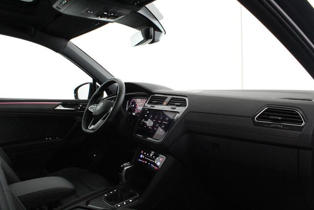 Volkswagen TIGUAN 1.5 TSI R-Line Business Premium Black Style Full option! Leer/Memory/H&K/360°/Trekhaak/20 inch