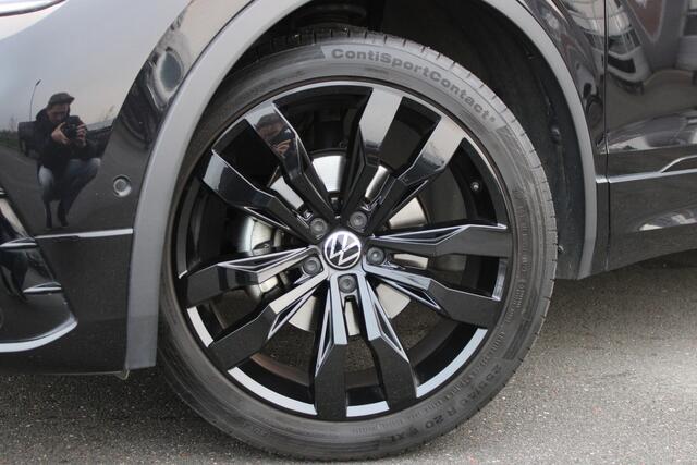 Volkswagen TIGUAN 1.5 TSI 150PK DSG R-Line Business+ |PANO|BLACK-STYLE|TREKHAAK|20-INCH|