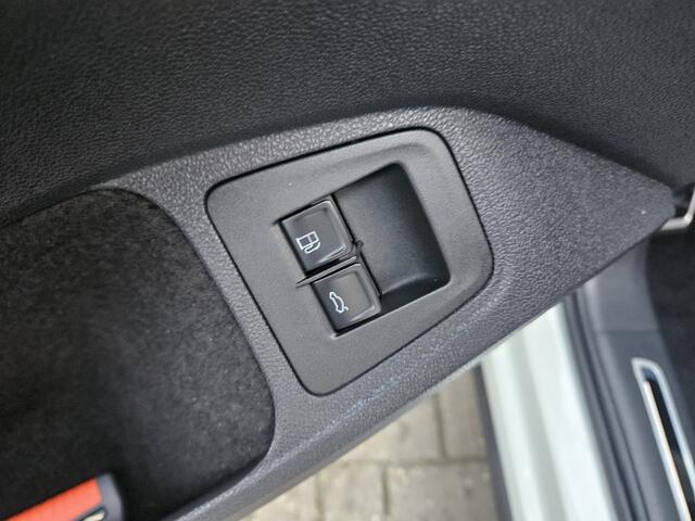 Volkswagen TIGUAN 1.4 TSI eHybrid R-Line Business+