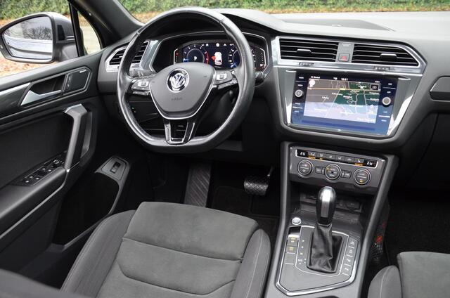 Volkswagen TIGUAN Allspace 1.5 TSI Highline Business R Line 7 Persoons. Automaat/Navi/Pdc/Ecc/Achteruitrijcamera/Panoramadak/Stoel&Stuur verwarming/trekhaak elektrisch uitklapbaar/Virtueel dashboard/Privacy-Glass/Cr-Controle/20-Inc Lmv/Dynaudio
