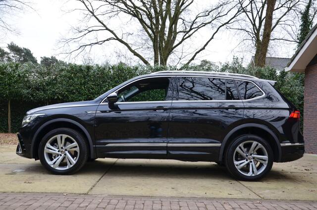Volkswagen TIGUAN Allspace 1.5 TSI R-Line Business+ 7 Persoons Automaat/Navi/Pdc/Ecc/Achteruitrijcamera/Panoramadak/Stoel&Stuur verwarming/Virtueel dashboard/Privacy-Glass/Cr-Controle/19-Inc Lmv