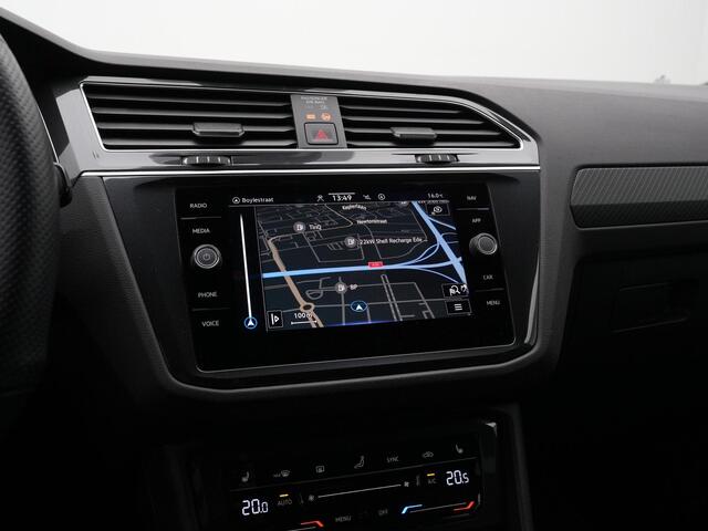 Volkswagen TIGUAN 1.4 TSI eHybrid 245PK DSG R-Line Business Black Style | Panoramadak | Trekhaak | Stuur-/stoelverwarming | Achteruitrijcamera