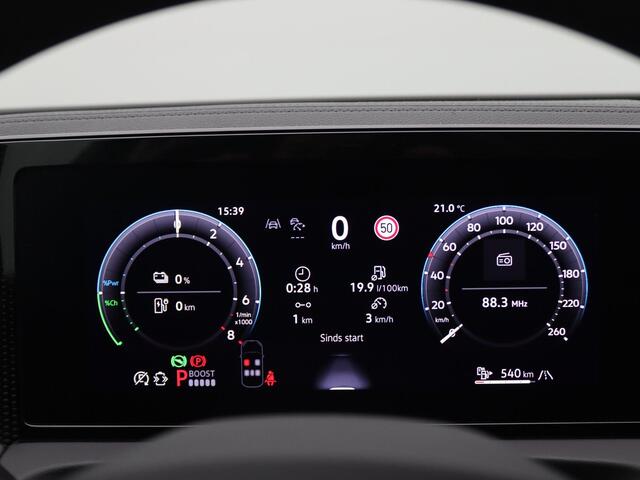 Volkswagen TIGUAN 1.5 eHybrid Life Edition 204PK DSG Trekhaak, 18" LM Velgen, Keyless, Achteruitrijcamera, Side Assist, Navi via Apple Carplay/Android Auto, Adaptieve Cruise Control, Stoel-Stuurverwarming, Elektr. Achterklep
