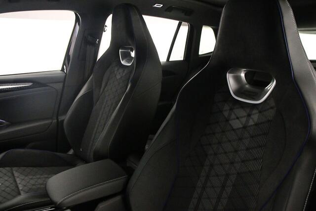 Volkswagen TIGUAN R-Line Edition 1.5 TSI eHybrid 272pk DSG Automaat Black Style, Trekhaak, Panoramadak, Adaptive cruise control, Achteruitrijcamera