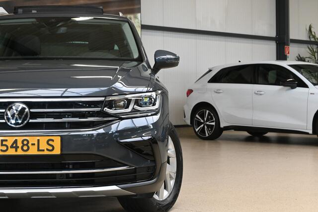 Volkswagen TIGUAN 1.5 TSI 150pk Elegance | IQ. Light | Panoramadak | Trekhaak | 100% (Dealer) onderhouden label