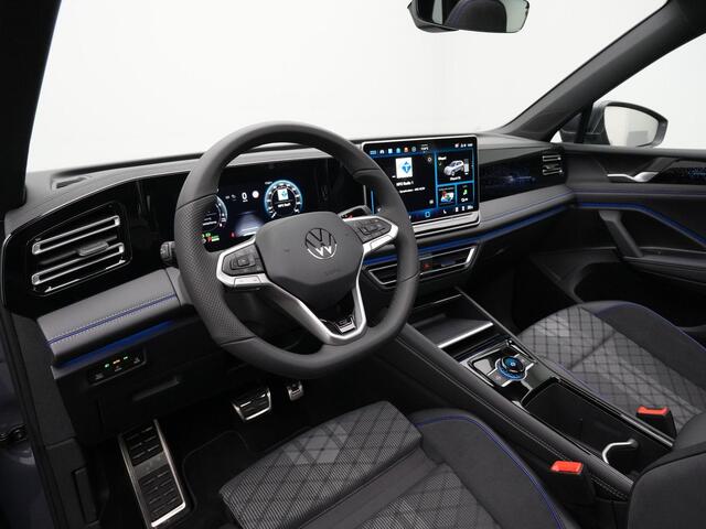 Volkswagen TIGUAN 1.5 TSI eHybrid 204 pk DSG R-Line | Panoramadak | Adaptief onderstel | Stuur-/stoelverwarming | Achteruitrijcamera | Massage