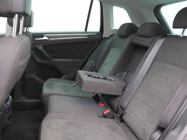 Volkswagen TIGUAN 1.4 TSI eHybrid Elegance 245PK DSG Pano-Schuifdak, Keyless, Trekhaak, Achteruitrijcamera, 18" LM Velgen, Matrix LED-Verlichting, Side Assist