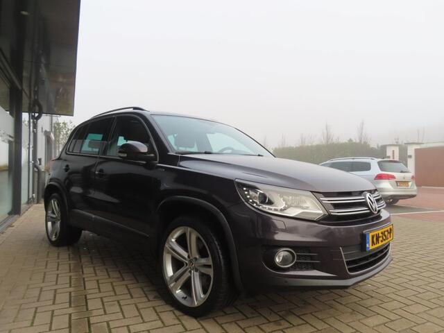Volkswagen TIGUAN 1.4 TSI R-LINE Edition DSG Navi Leder Pano Trekhaak 2016