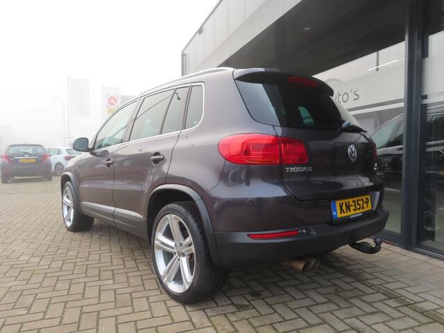 Volkswagen TIGUAN 1.4 TSI R-LINE Edition DSG Navi Leder Pano Trekhaak 2016