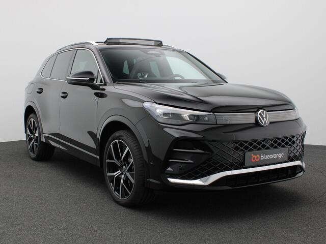 Volkswagen TIGUAN 1.5 eHybrid R-Line Edition Pano-Schuifdak, Leder, Memorystoel, 20" LM Velgen, Trekhaak, Matrix LED-Verlichting, Navi, Side Assist, Elektr. Achterklep