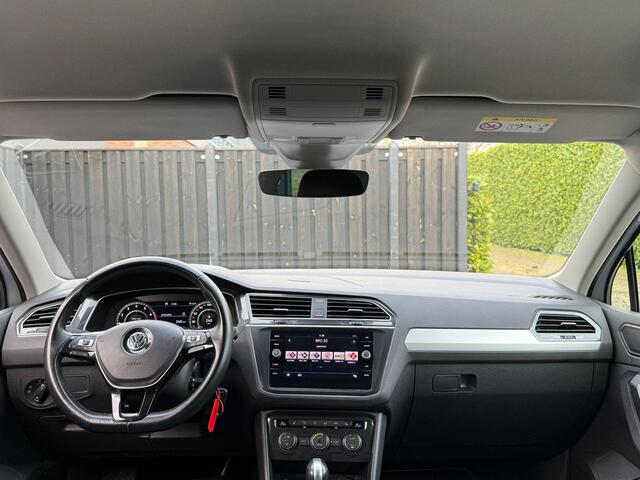 Volkswagen TIGUAN 1.5 TSI ACT Comfortline Business DIGITAL DASH - TREKHAAK - STOELVERWARMING