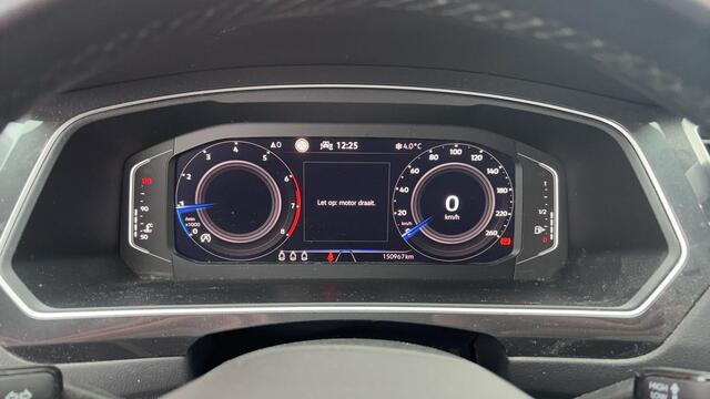 Volkswagen TIGUAN 1.5 TSI Life Business KEYLESS / FULL LED / STOELVERW / STUURVERW / NAVI / CARPLAY / CLIMA / PDC / NL-AUTO