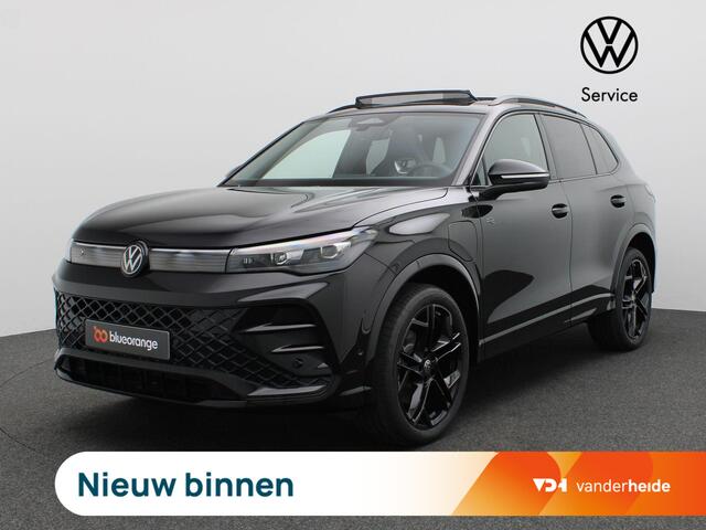 Volkswagen TIGUAN 1.5 eHybrid R-Line Edition 272PK DSG Pano-Schuifdak, 20" LM Velgen, Trekhaak, Black Style, Navi via Apple Carplay/Android Auto, Keyless, Side Assist, Achteruitrijcamera