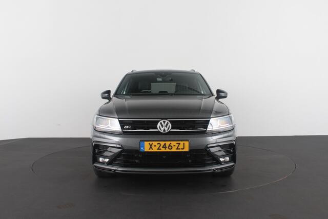 Volkswagen TIGUAN 1.5 TSI ACT R-Line Black Style 360° camera / Black Style pakket / Trekhaak wegklapbaar / all season banden