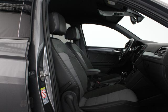 Volkswagen TIGUAN 1.5 TSI ACT R-Line Black Style 360° camera / Black Style pakket / Trekhaak wegklapbaar / all season banden