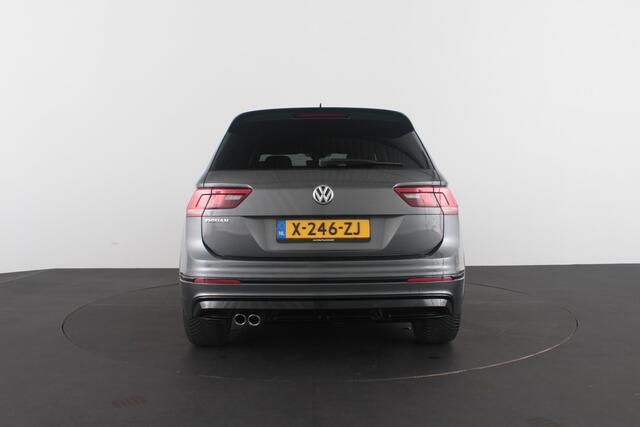 Volkswagen TIGUAN 1.5 TSI ACT R-Line Black Style 360° camera / Black Style pakket / Trekhaak wegklapbaar / all season banden