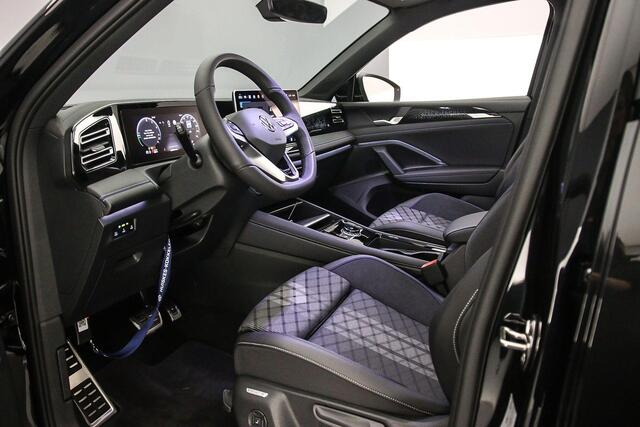 Volkswagen TIGUAN R-Line Edition 1.5 TSI eHybrid 272pk DSG Automaat Trekhaak, Panoramadak, Adaptive cruise control, Elektrische achterklep, Achteruitrijcamera