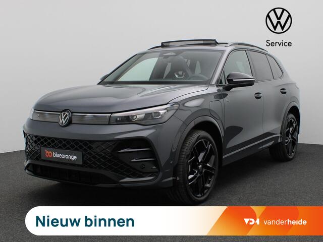 Volkswagen TIGUAN 1.5 eHybrid R-Line Edition 272PK DSG Pano-Schuifdak, 20" LM Velgen, Trekhaak, Black Style, Navi via Apple Carplay/Android Auto, Keyless, Side Assist, Achteruitrijcamera
