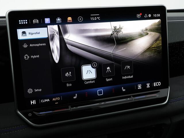 Volkswagen TIGUAN R-Line Edition 1.5 eHybrid 204 pk 6 versn. DSG · Black Style Pakket · Comfort Pakket · Trekhaak inklapbaar, met elektrische ontgrendeling, incl. aanhangermanoeuvreerhulp Trailer Assist ·