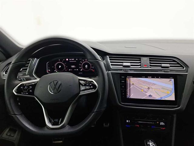 Volkswagen TIGUAN 1.4 TSI eHybrid R-Line Leer LED Panoramadak Trekhaak 20 Inch Elek Stoelverstelling Stuurwielverwarming Keyless Entry Head-Up Display