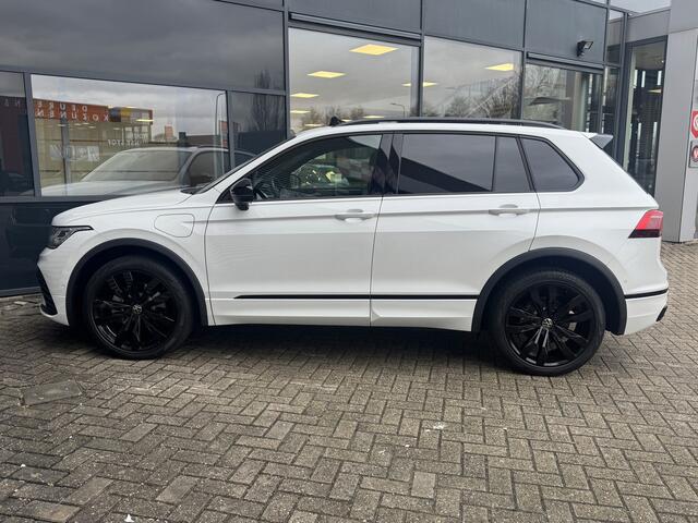 Volkswagen TIGUAN 1.4 TSI eHybrid R-Line BLACK STYLE PHEV,NAVI/360CAM,PANO,20INCH,LEER