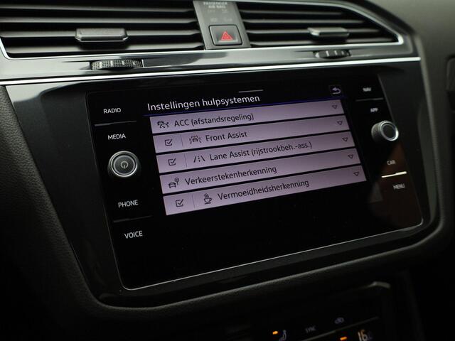 Volkswagen TIGUAN 1.5TSI/150PK R-Line Black Style DSG · Panoramadak · Camera · Apple/Android · Garantie t/m 29-07-2026 of 100000km