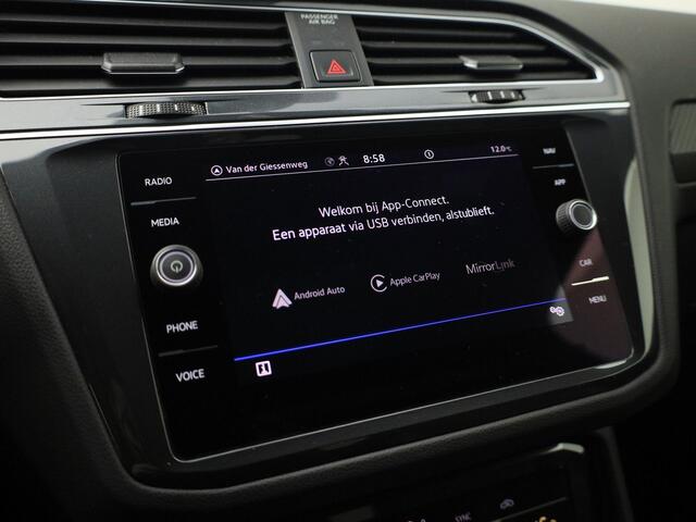 Volkswagen TIGUAN 1.5TSI/150PK R-Line Black Style DSG · Panoramadak · Camera · Apple/Android · Garantie t/m 29-07-2026 of 100000km