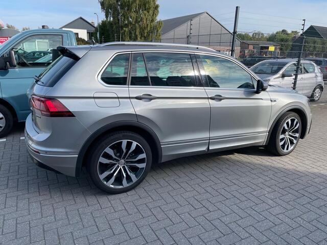 Volkswagen TIGUAN 2.0 TSI 4Motion Highline NL auto 1e eigenaar door ons geleverd en onderhouden 20 inch Suzuka velgen, navigatie, panoramadak, DSG automaat, R-Line exterieur, achteruitrijcamera, Dynaudio, led plus, sport onderstel, stoelverwarming, reservewiel, Side assist