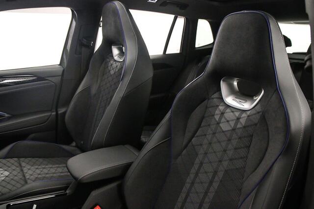 Volkswagen TIGUAN R-Line Edition 1.5 TSI eHybrid 272pk DSG Automaat Trekhaak, Panoramadak, Black Style, Adaptive cruise control, Elektrische achterklep, Achteruitrijcamera