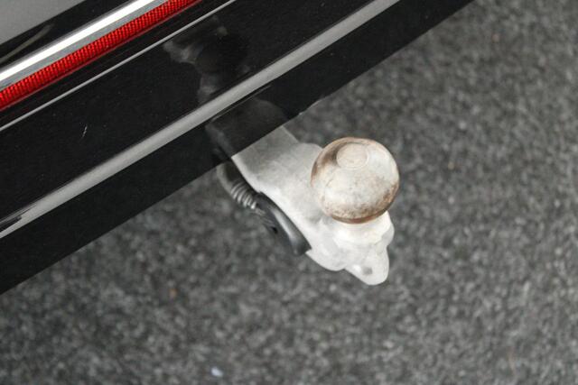 Volkswagen TIGUAN 1.4 TSI 245pk eHybrid R-Line Business+ Trekhaak Camera Stoelverwarming Keyless Virtual Cockpit Panoramadak Navigatie