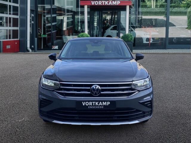 Volkswagen TIGUAN 1.5 TSI DSG Urban SPORT TREKHAAK/E-KLEP/ACC/NAVI/STOELVERW