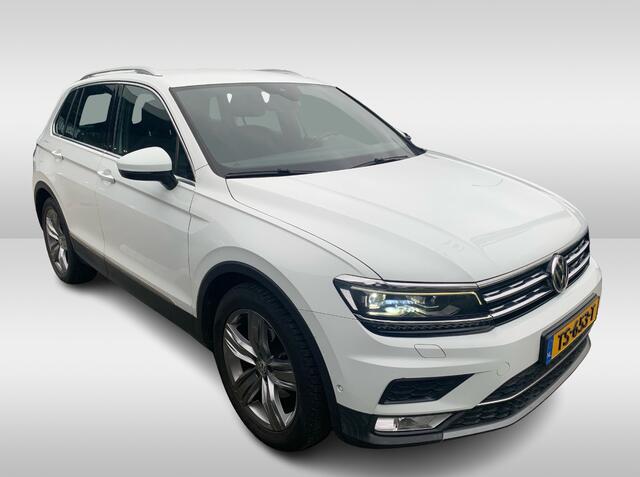 Volkswagen TIGUAN 1.4 TSI ACT Highline / Camera / Virtual Cockpit / Dynaudio / CarPlay / 19'' / Dodehoek / DAB / Stoelverwarming / ACC