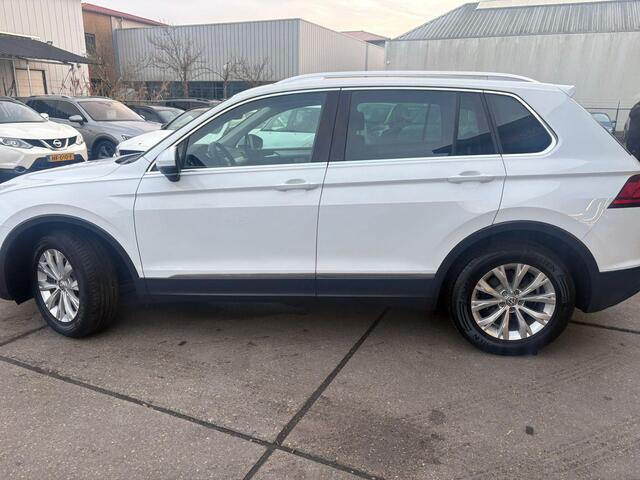 Volkswagen TIGUAN 1.4 TSI Connected Series
