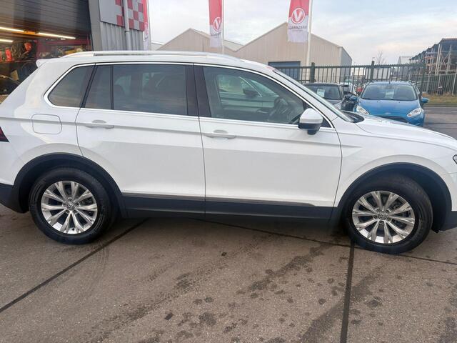 Volkswagen TIGUAN 1.4 TSI Connected Series