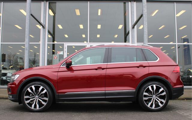 Volkswagen TIGUAN 1.4 TSI Comfortline Business | Schuif/kanteldak | Adapt. Cruise | Trekhaak | Verw. Voorstoelen | DAB | 20" LMV |