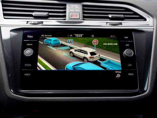 Volkswagen TIGUAN 1.4 TSI eHybrid R-Line Business+ | Head Up | Trekhaak wegkl. | 20'' | IQ Light | Side Assist | Camera | Prijs Rijklaar!!