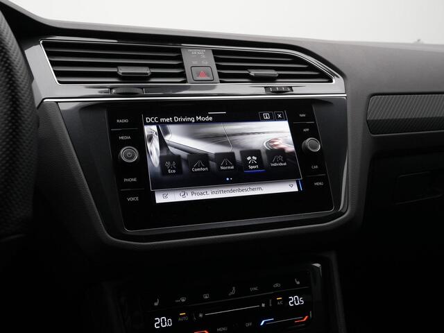 Volkswagen TIGUAN 1.4 TSI eHybrid 245 pk DSG R-Line Business | Panoramadak | Trekhaak | Adaptief onderstel | IQ Light | Stuur-/stoelverwarming