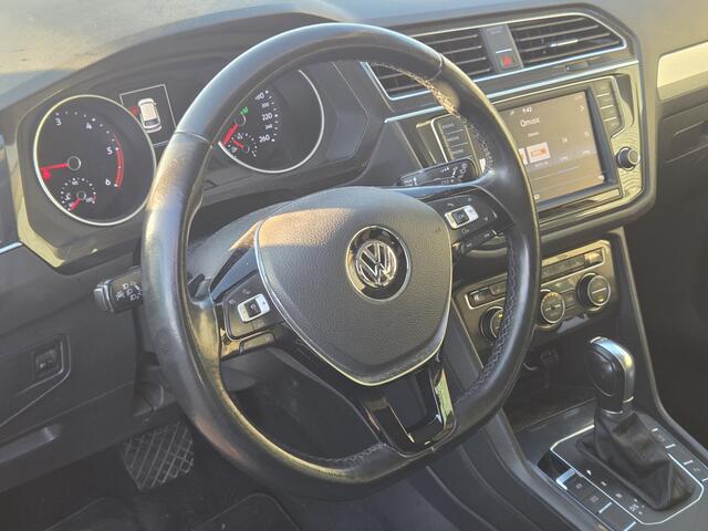 Volkswagen TIGUAN 2.0 TDI Connected Series | Nieuw Binnen! | Automaat | Stoelverwarming | Pano | Adaptive Cruise | APK 21-01-2027 |