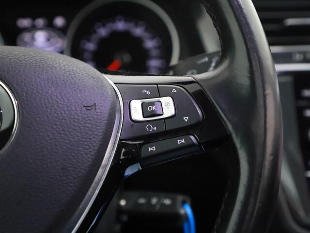 Volkswagen TIGUAN 1.4 TSI Pano/Trekhaak/Comfortstoelen/Winterpakket