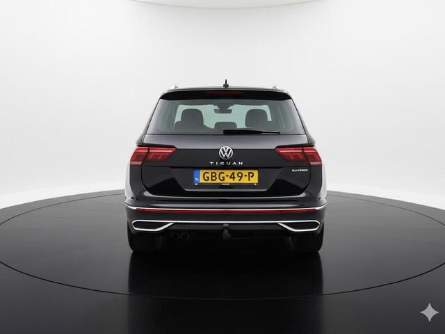 Volkswagen TIGUAN 1.4 TSI eHybrid Elegance Business+ Automaat |Trekhaak | Digitale tellerklok | Camera | Schuif/kanteldak | Cruise | PDC | Navigatie | Stoelverwarming