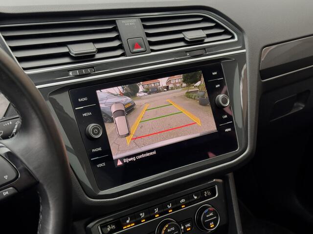 Volkswagen TIGUAN 1.5 TSI AUT7 3XR-LINE BLACK-LINE PANODAK LEDER NAVI CAMERA DIGI-DASH LED LMV PDC