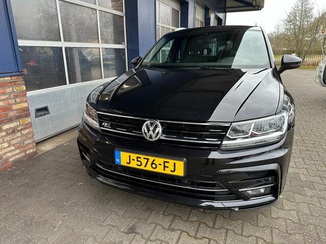 Volkswagen TIGUAN 1.5 TSI HIGHL. BUS R. TREKHAAK. ELEKTR. A.KLEP.