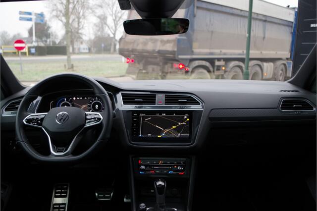 Volkswagen TIGUAN 1.4 TSI 245 PK eHybrid R-Line BNS+ PHEV, Panoramadak, Trekhaak, IQ-Light