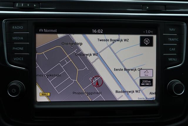 Volkswagen TIGUAN 1.4 TSI ACT Connected Series Panoramadak, Navigatie, Schuif- kanteldak, Apple Carplay, Stoelverwarming