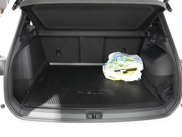 Volkswagen TIGUAN 1.5 eHybrid 204pk R-Line Edition Panorama Navigatie Stoel/Stuurverwarming 360 Camera Carplay Halsteren