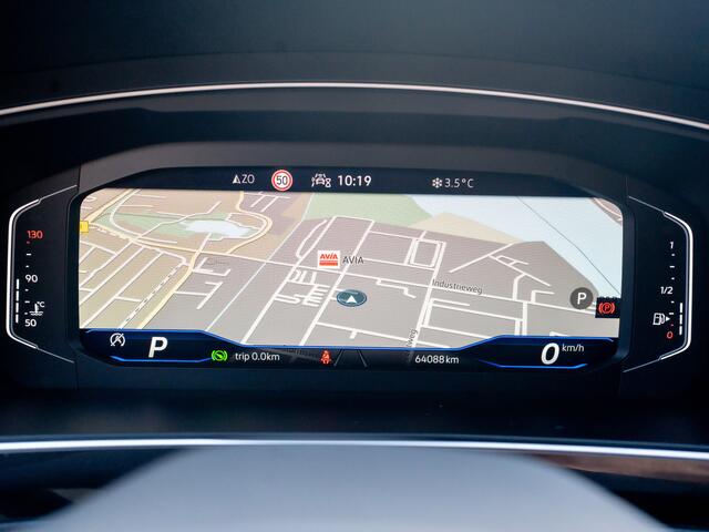 Volkswagen TIGUAN 1.5 TSI R-Line Business+ | 360 Camera | 20'' | IQ Light | Groot Navi | Prijs Rijklaar!!