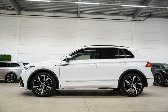Volkswagen TIGUAN 1.5 TSI R-Line * Pano - 20" - Keyless - Camera - IQ Light - Blind Spot - Standkachel *